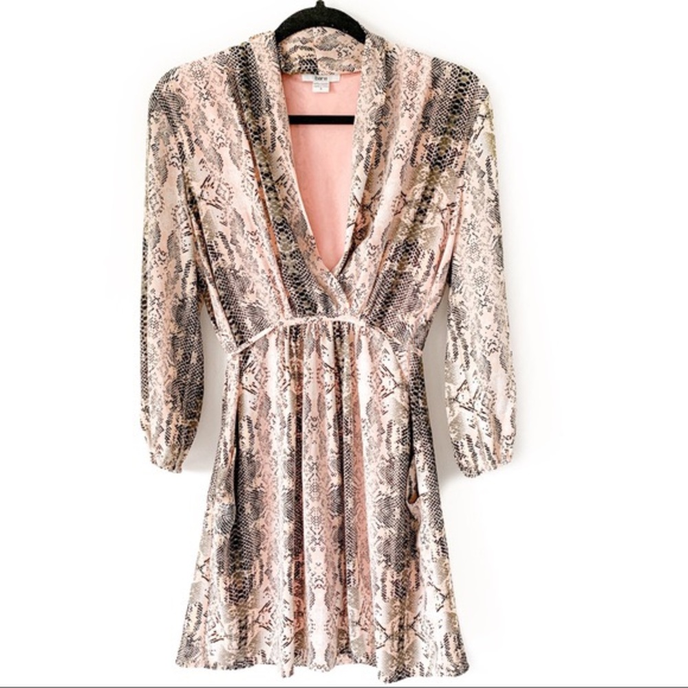 BAR III~Snake print dress w/ pockets. Sz xl